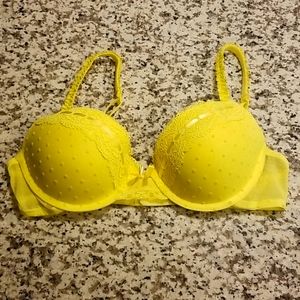 Yellow Candie's push-up bra